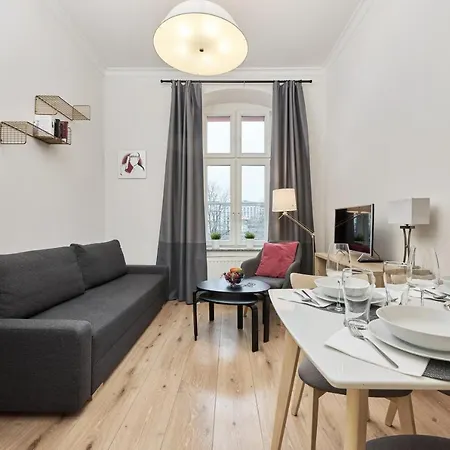 Center Railway Station Pilsudskiego By Renters