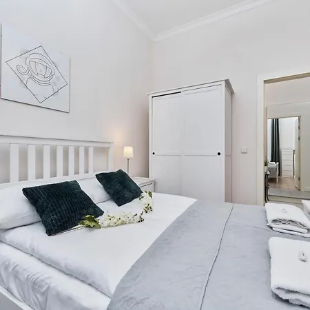 Apartment Center Railway Station Pilsudskiego By Renters *